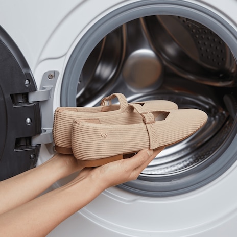Machine washable flats
