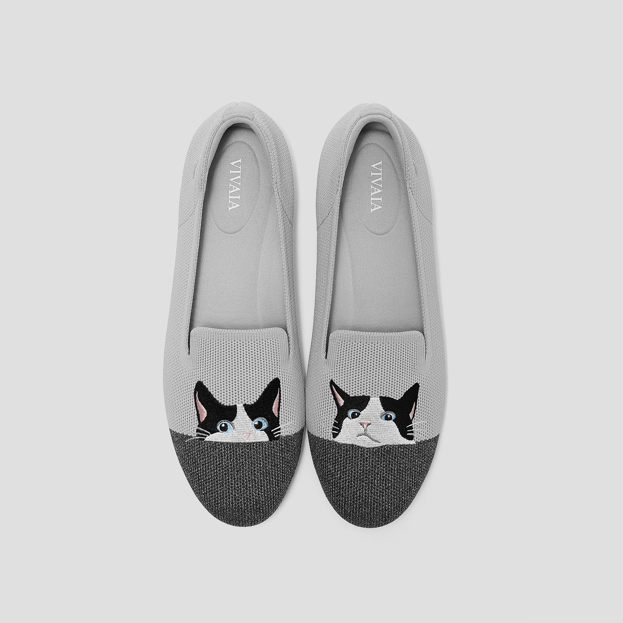 Oyster Grey – Tuxedo Cats