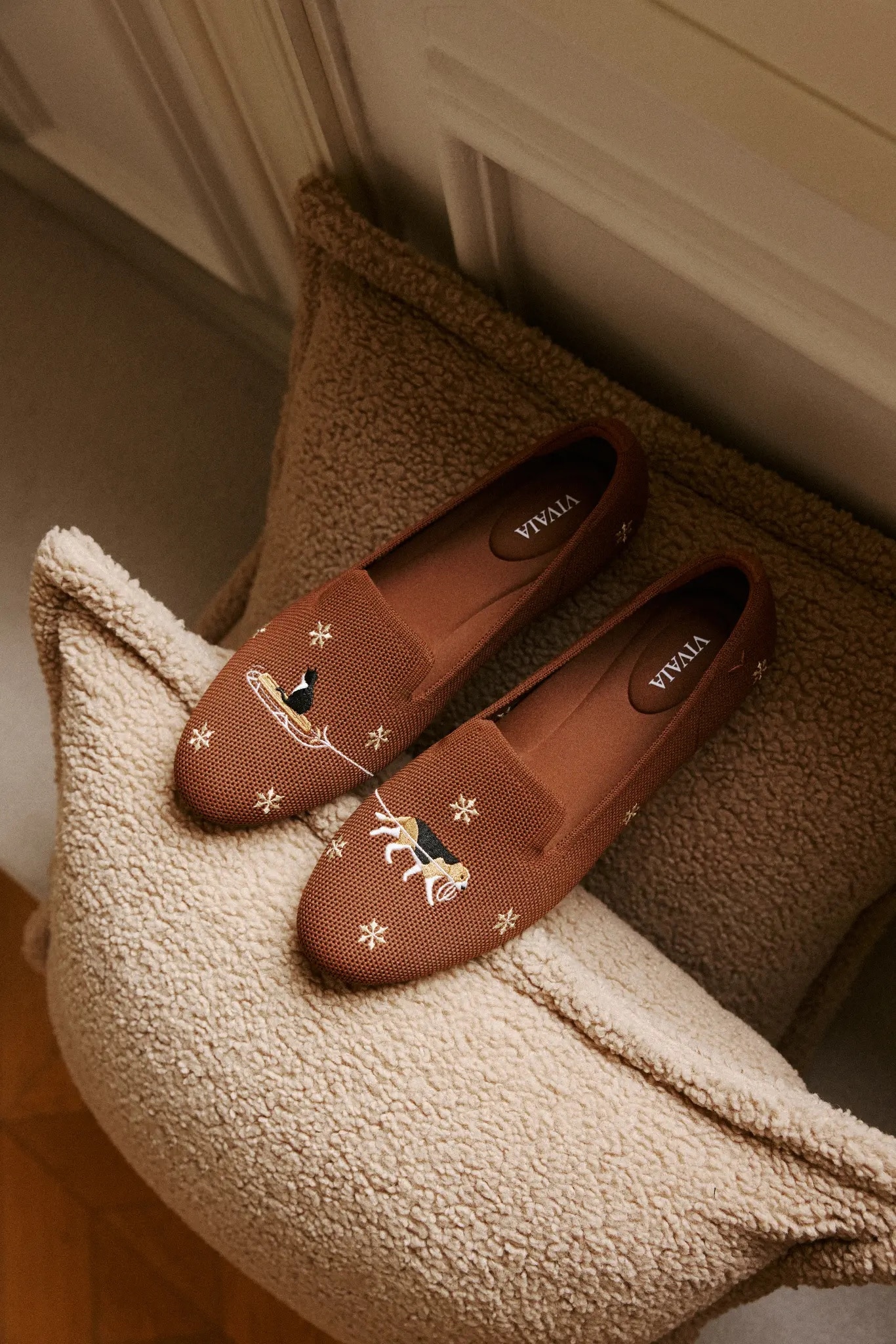 Toffee Brown – Tawny & Beagle Sled