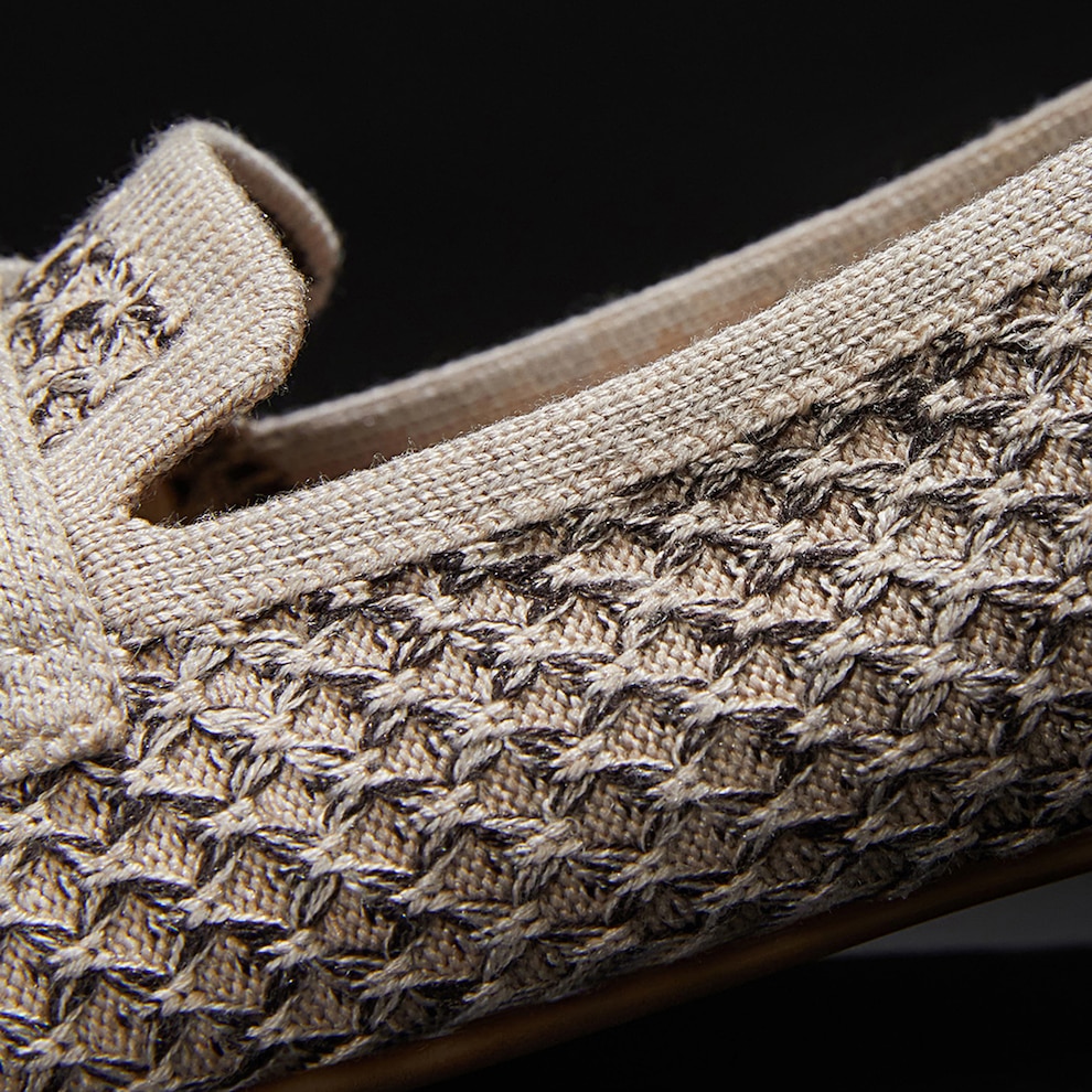 Close-up of the Wool Kinetic Hive knit upper