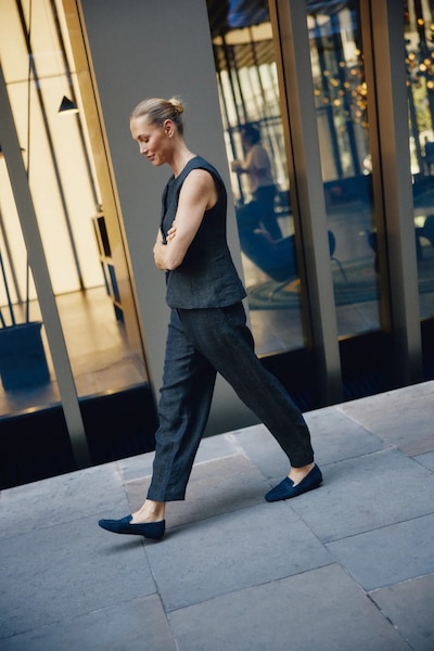 VIVAIA autumn loafer lookbook model