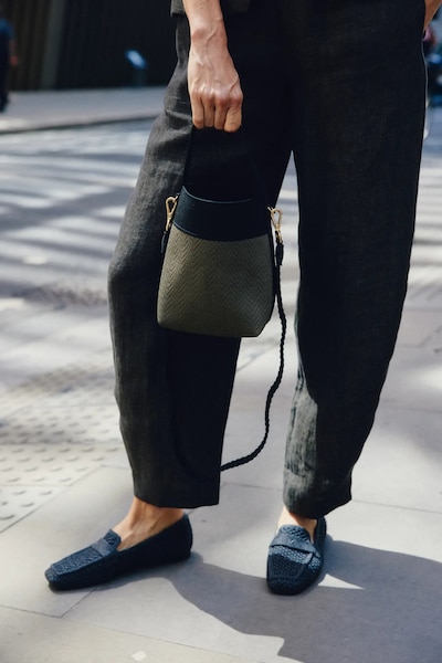 VIVAIA autumn loafer lookbook model