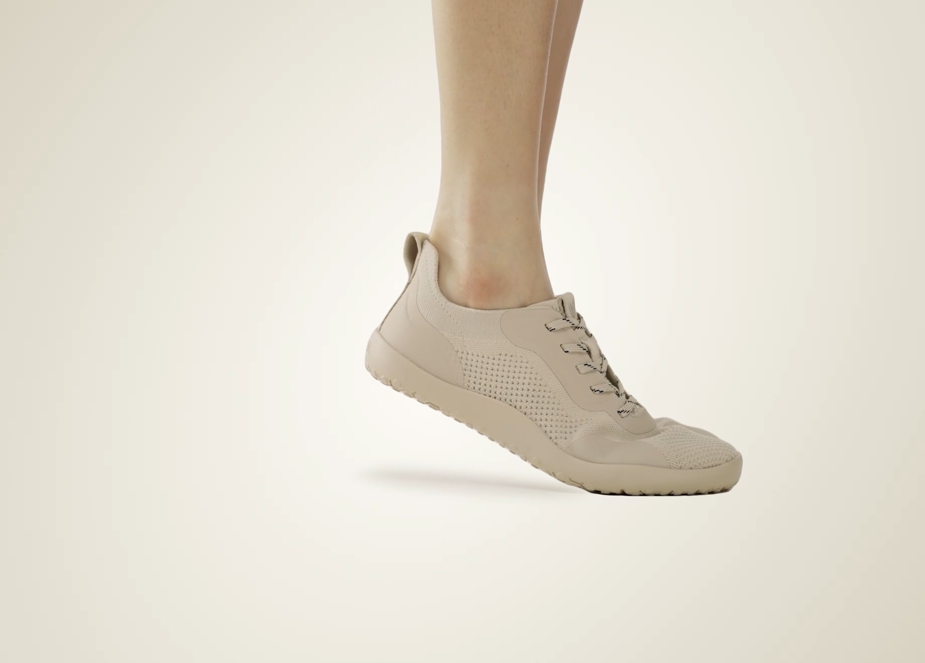 VIVAIA ベージュ　EU36 Wide Toe Box Barefoot Sneaker (Maven), PALE IVORY, EU35 | VIVAIA