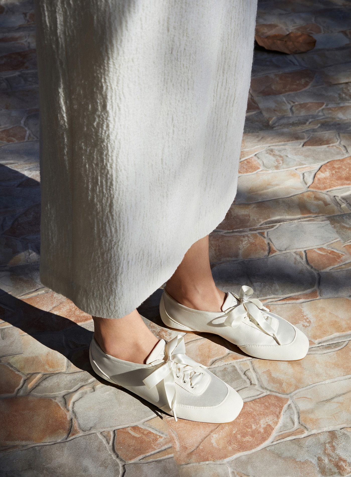 Cristina] レースアップ サテン スニーカーリーナ – VIVAIA JAPAN