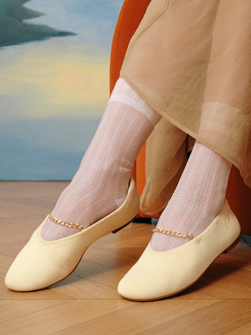 ビバイア39 Bibi] アーモンドトゥ 結びデザイン フラットシューズ – VIVAIA