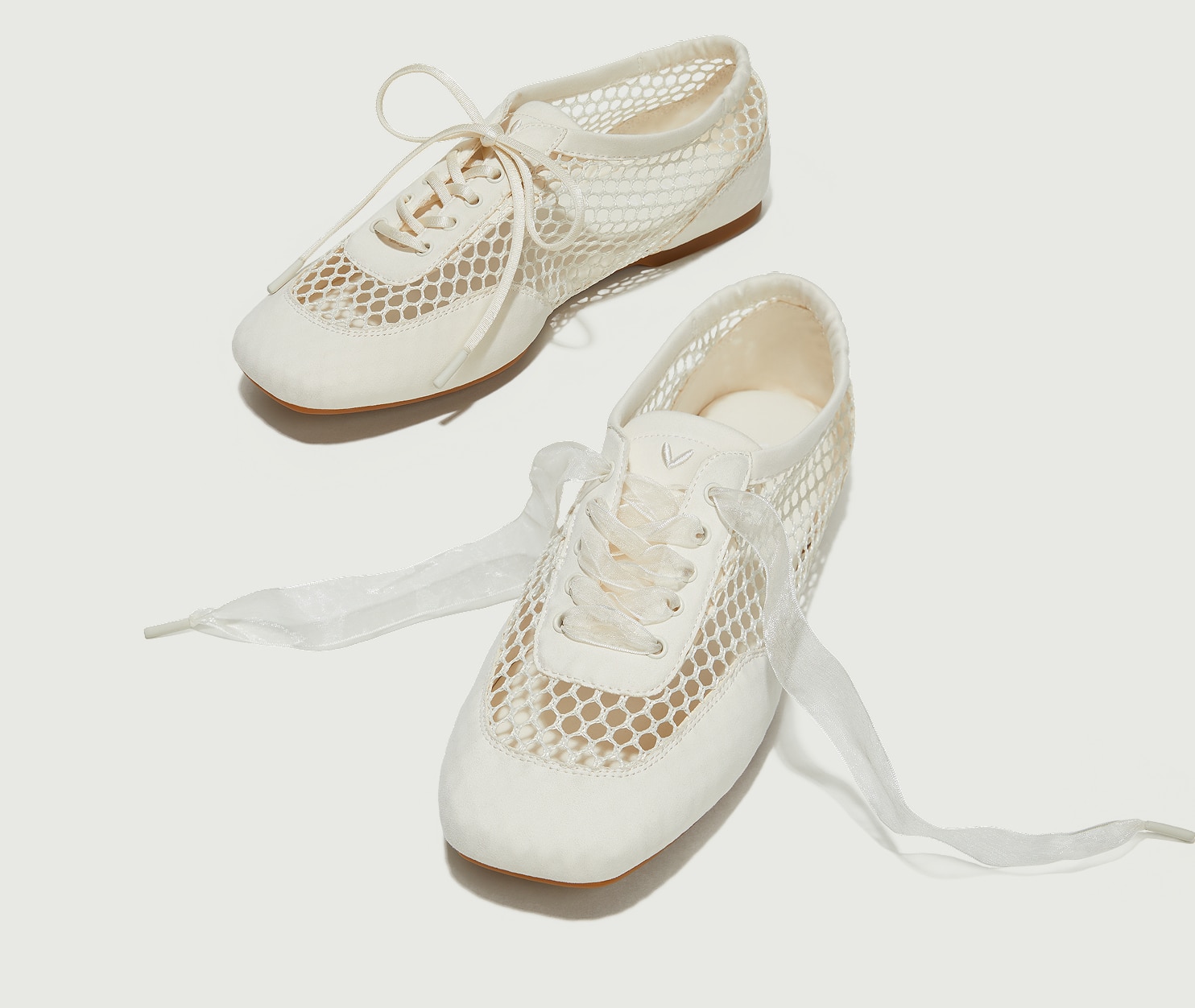 Cristina] レースアップ サテン スニーカーリーナ – VIVAIA JAPAN