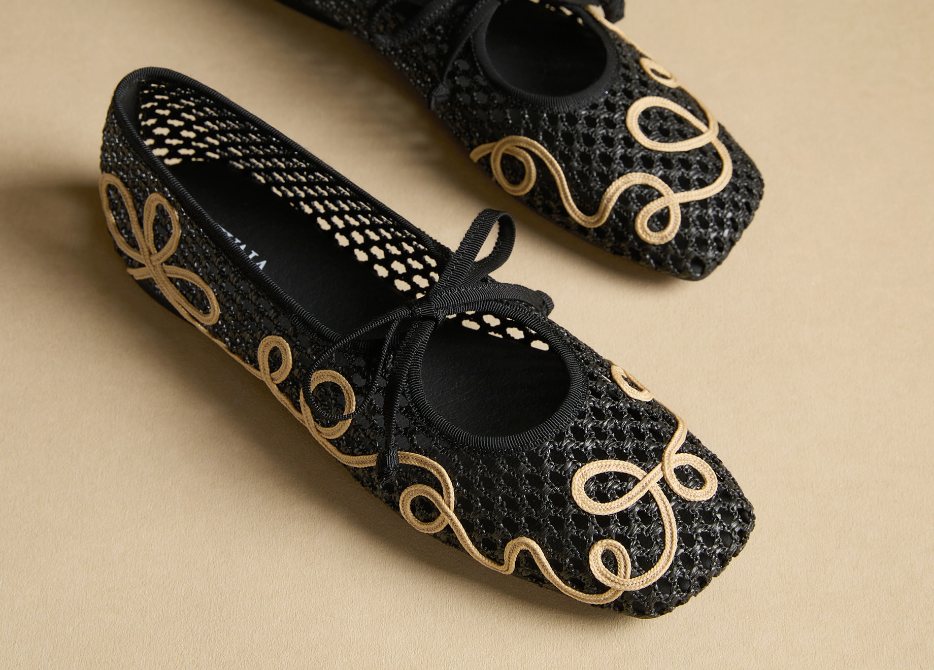 Makayla] Margot™ スクエアトゥ メッシュ フラットシューズ – VIVAIA JAPAN