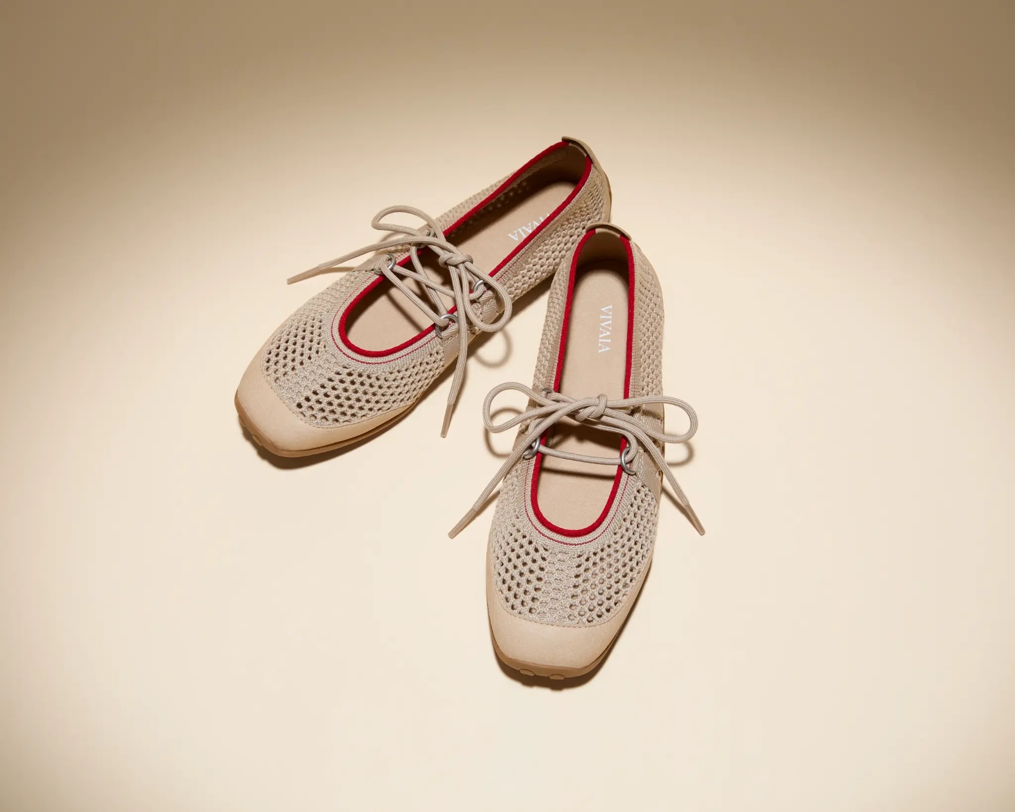 Breathable mesh upper
