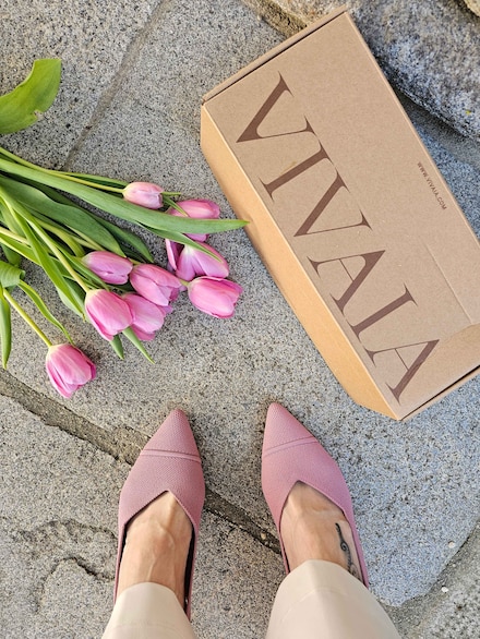 Chloe unboxing Addison pink spring heels