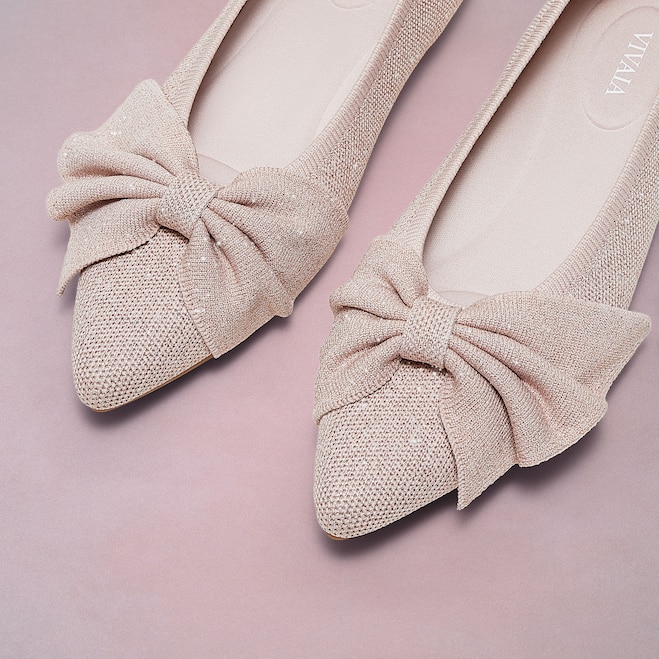 Pointed Toe + Oversized Bow