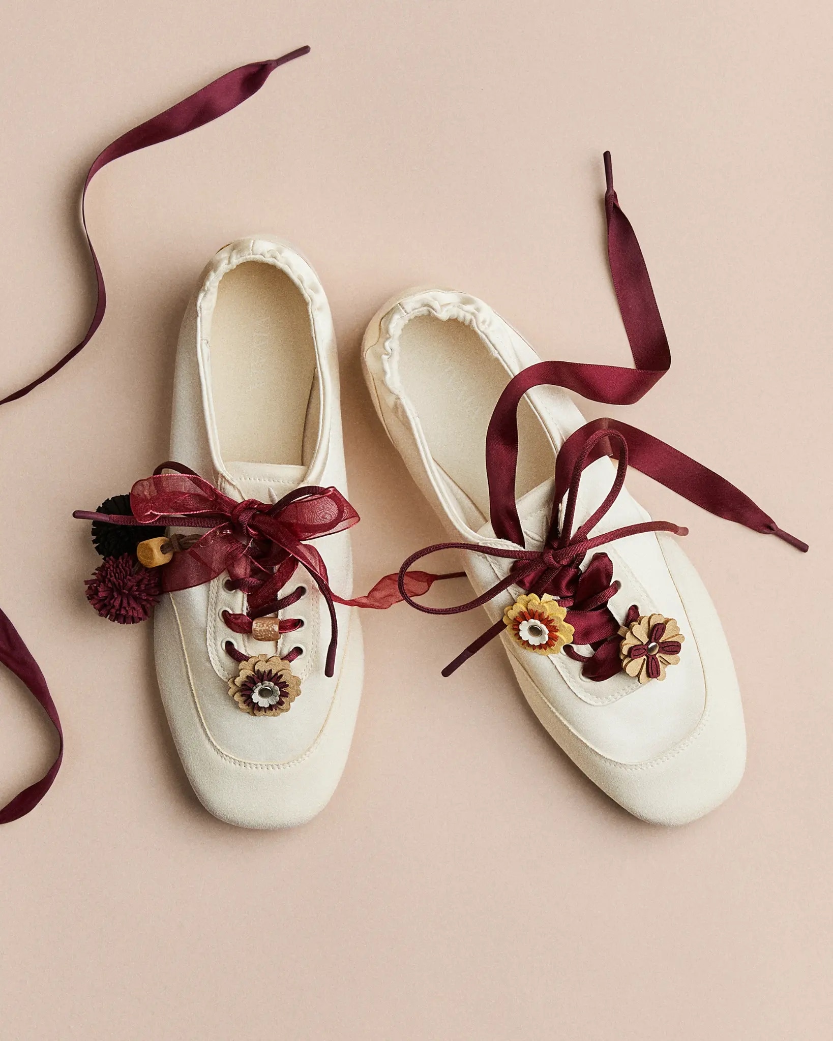 Cristina VIVAIA flat shoes detail