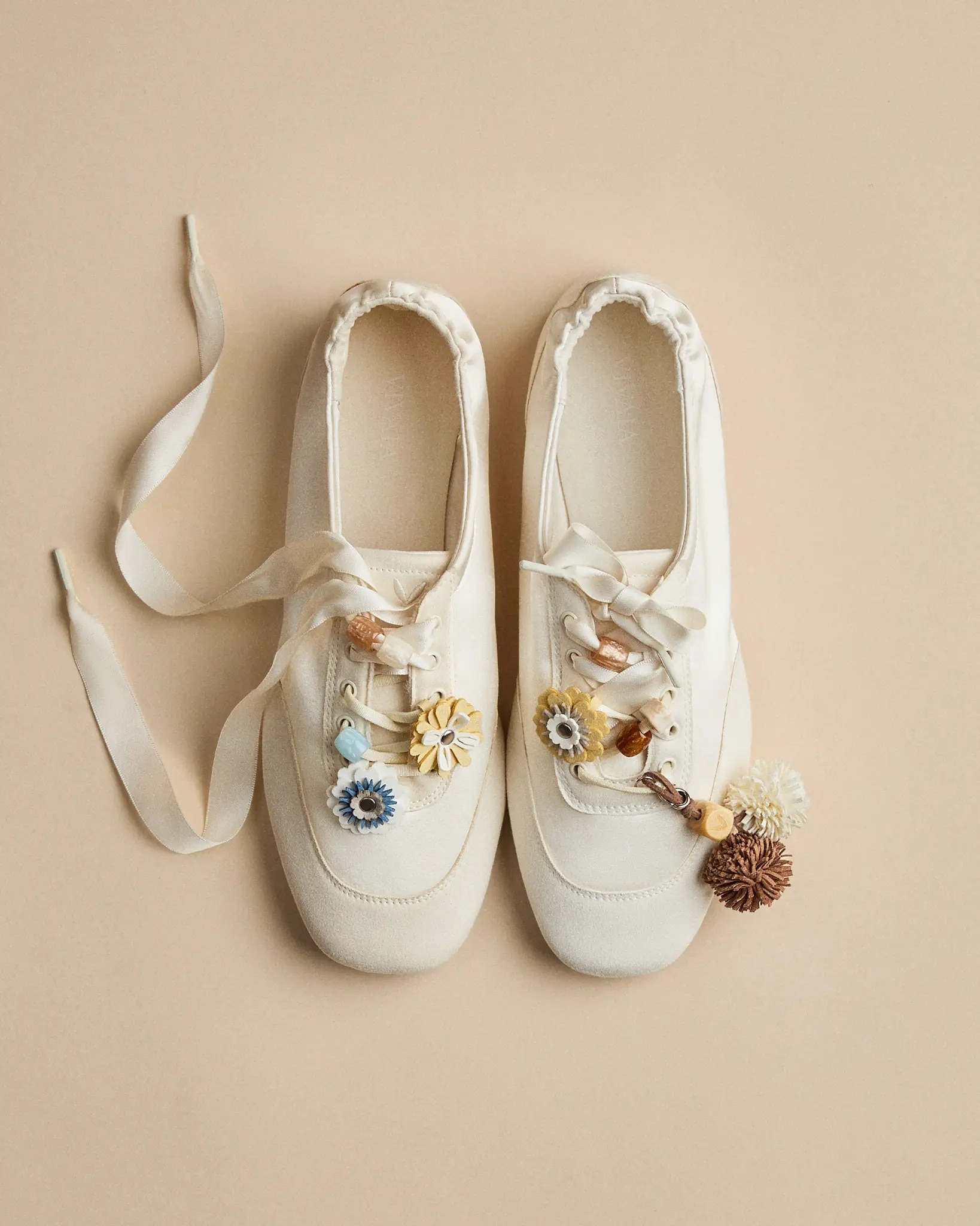 Cristina VIVAIA flat shoes styling