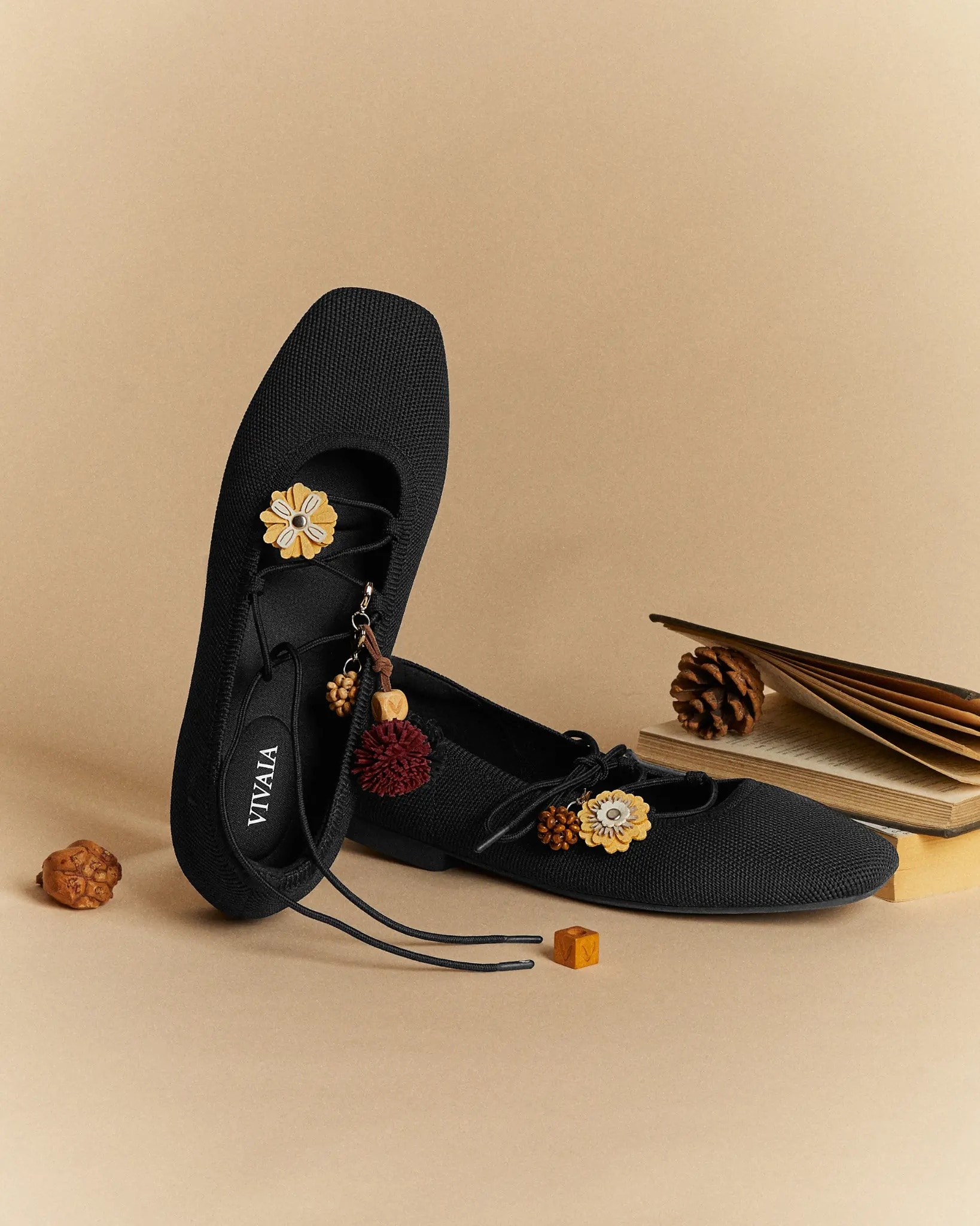 Miley VIVAIA flat shoe detail