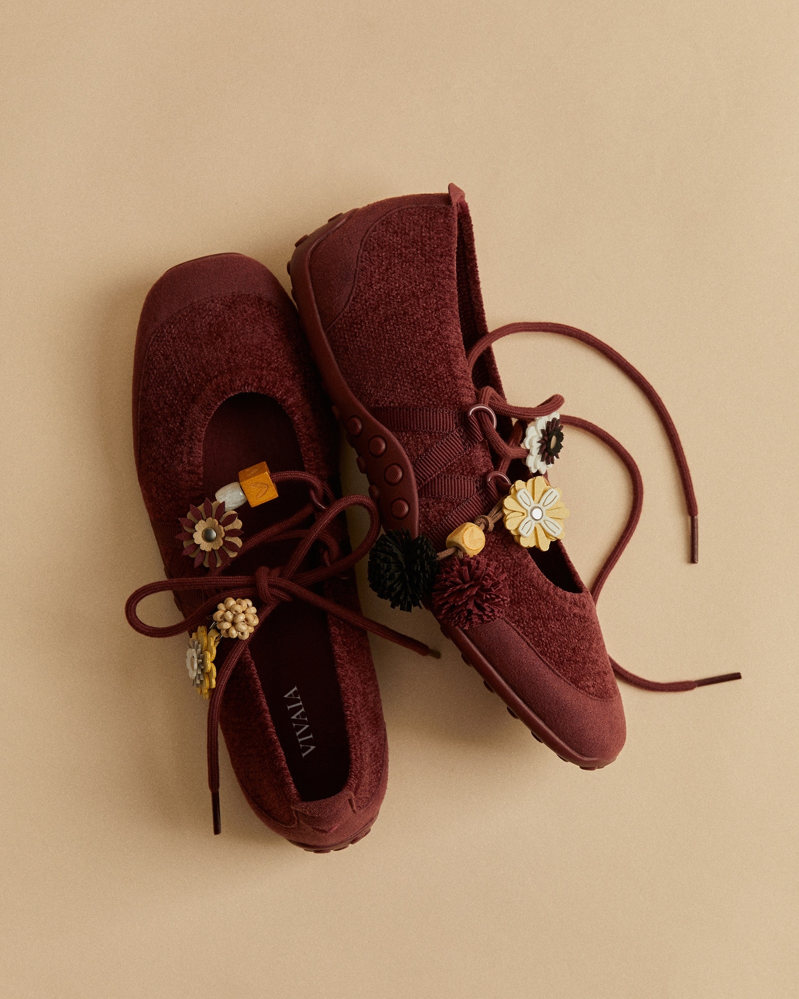Cecily VIVAIA sneaker detail