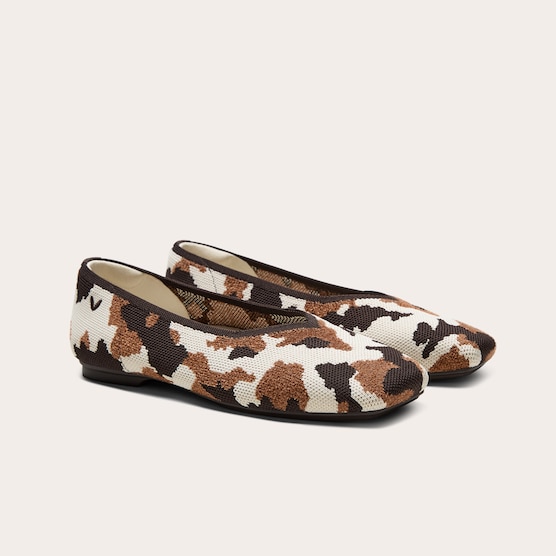 Official Margot V-Cut Flats product image