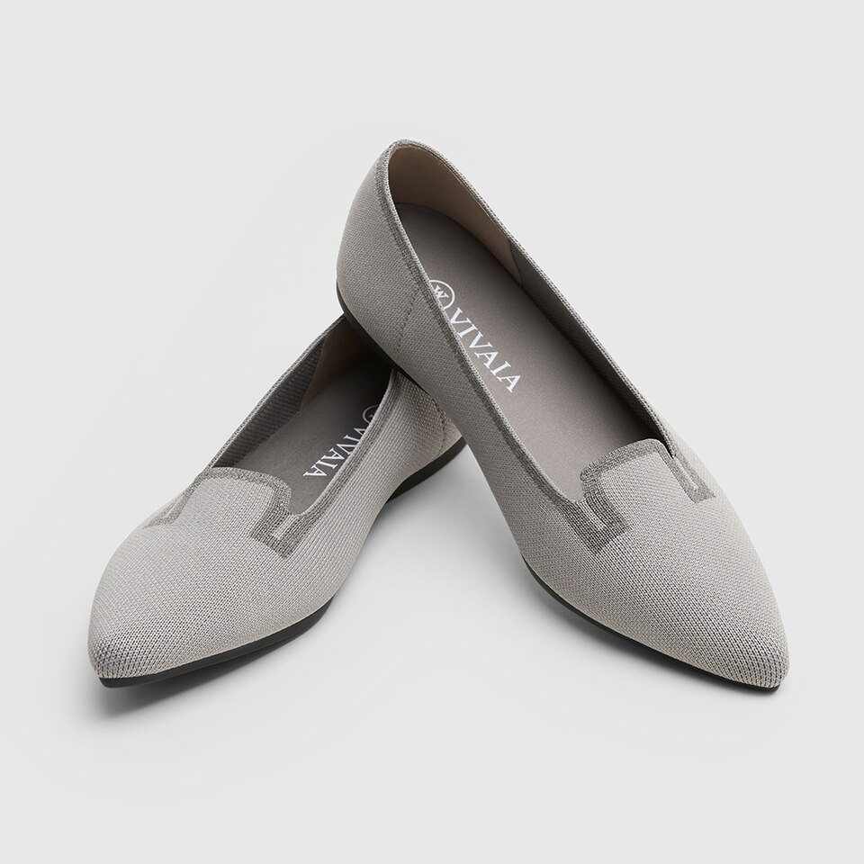 Manon Pointy Flats in Cloud Grey | Women's Sustainable, Washable and Stylish Black Shoes | VIVAIA