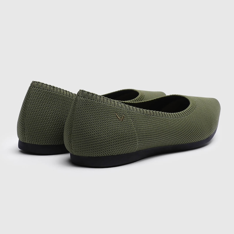 Aria 2.0 Pointy Flats in Moss Green | Women's Sustainable, Washable and Stylish Shoes | VIVAIA