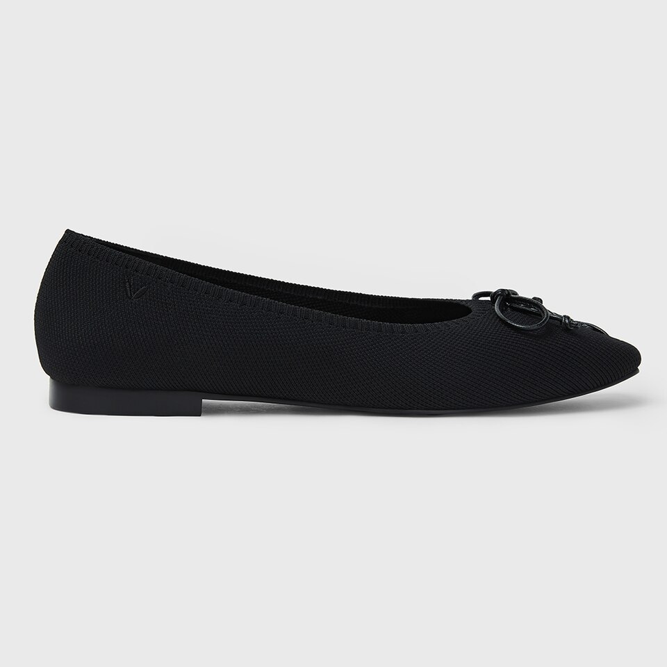 Elvira Square-toe Ballet Flats in Deep Ebony | Women's Sustainable, Washable and Stylish Black Shoes | VIVAIA