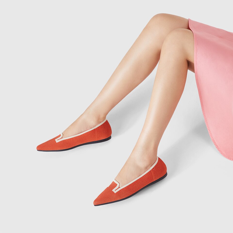 Manon Pointy Flats in Carrot Orange-Sustainable & Washable | VIVAIA