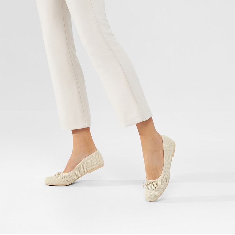 Odette Round-toe Flats in Cream Ivory | Women's Sustainable, Washable and Stylish Shoes | VIVAIA