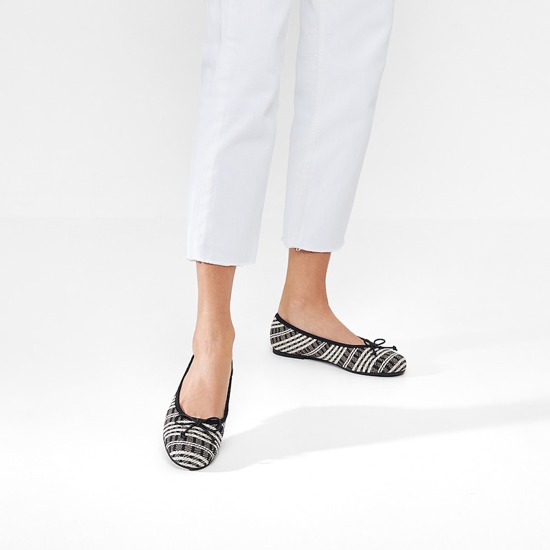 Odette Round-toe Flats in Black Plaid-Women's Sustainable Shoes | VIVAIA