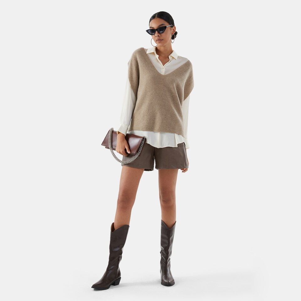 Zoey Cashmere V-neck Vest in Camel Brown | Women's 100% Organic Comfy Knitwears | VIVAIA
