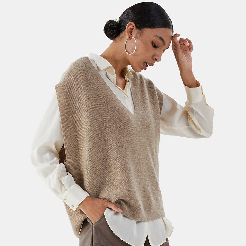 Zoey Cashmere V-neck Vest in Camel Brown | Women's 100% Organic Comfy Knitwears | VIVAIA