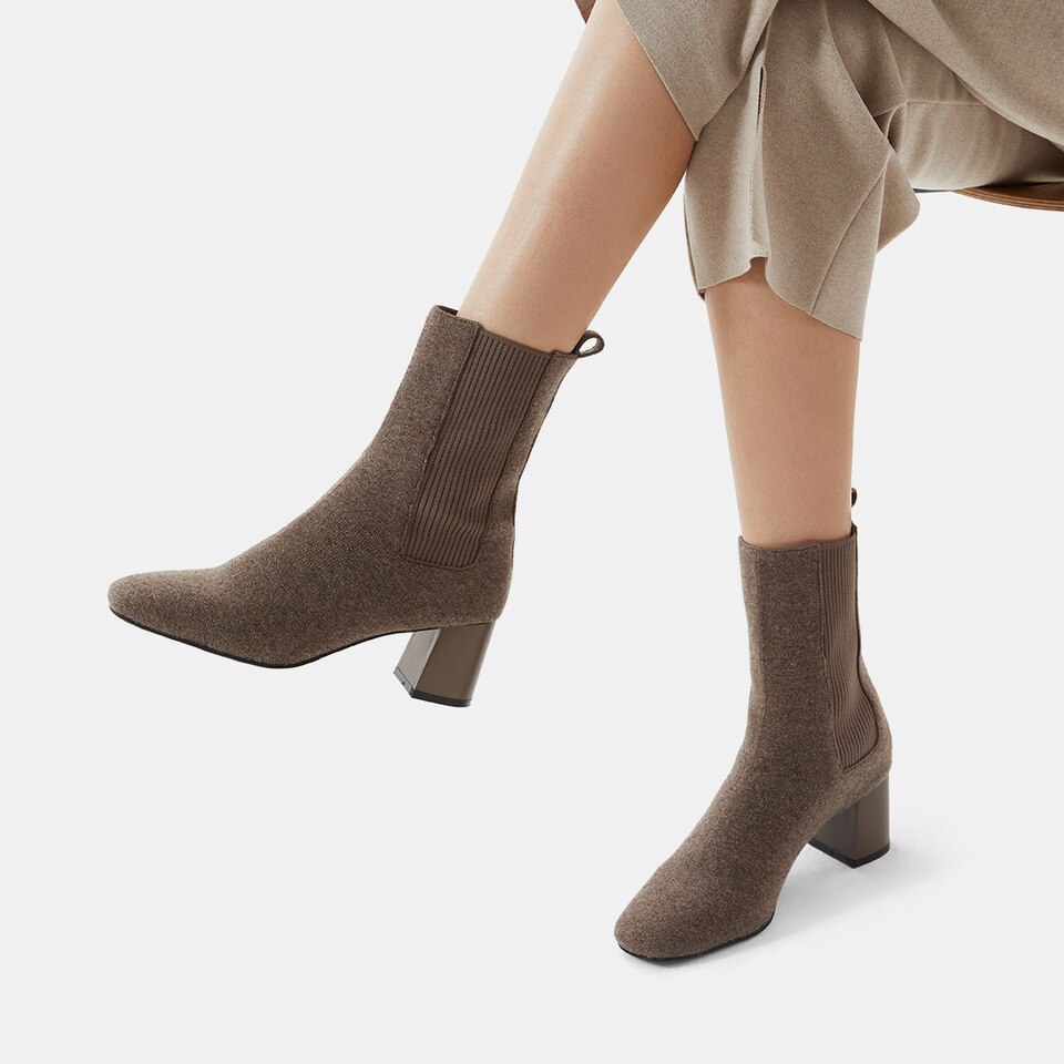 Gemma Square-toe Block Heel Wool Sustainable Boots in Deep Khaki | VIVAIA