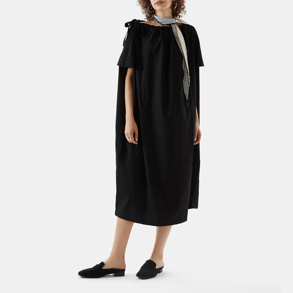 Olivia Square-toe Mules in Solid Black-Sustainable & Stylish | VIVAIA
