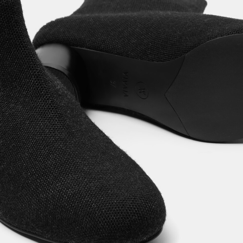 Zoe Round-toe Wool Ankle Boots in Black-Sustainable & Stylish | VIVAIA