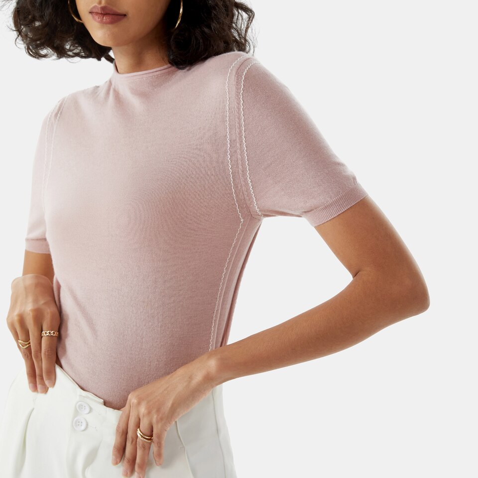 Earla Wool Top in Pale Pink | Women's Organic, Sustainable and Stylish Knitwears | Clothing | VIVAIA