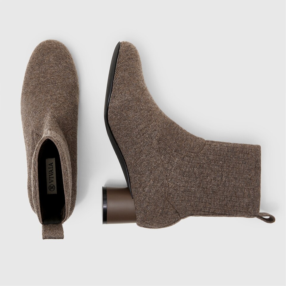 Zoe Wool Round-toe Boots in Tan Russet-Sustainable & Stylish | VIVAIA