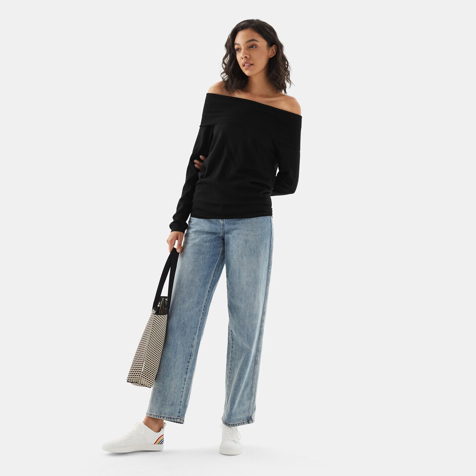 Brittany Wool Off Shoulder Sweater in Black | Women's Organic, Sustainable and Stylish Knitwears | Clothing | VIVAIA