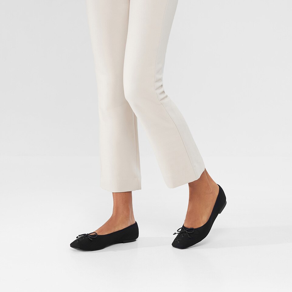 Elvira Square-toe Ballet Flats in Deep Ebony | Women's Sustainable, Washable and Stylish Black Shoes | VIVAIA