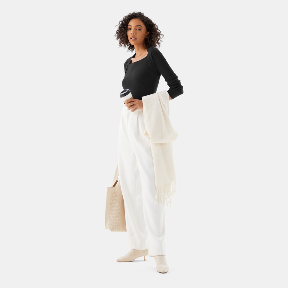 Carly Wool Cardigan Style Sweater in Black | Women's Sustainable and Stylish Knitwear | VIVAIA