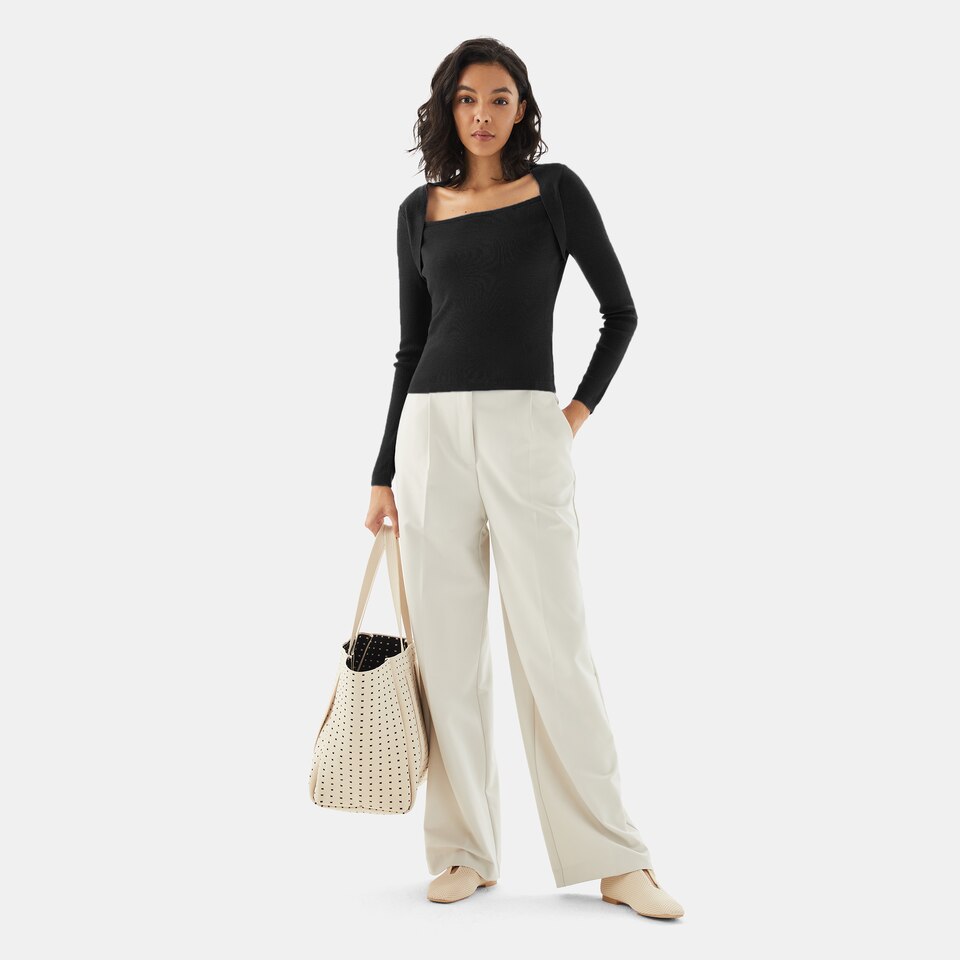 Carly Wool Cardigan Style Sweater in Black | Women's Sustainable and Stylish Knitwear | VIVAIA