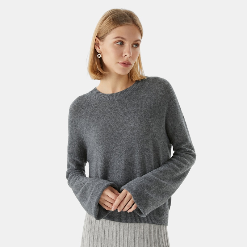 Wendy Cashmere Loose Sweater in Rich Grey | Women's Sustainable and Stylish Knitwears | VIVAIA