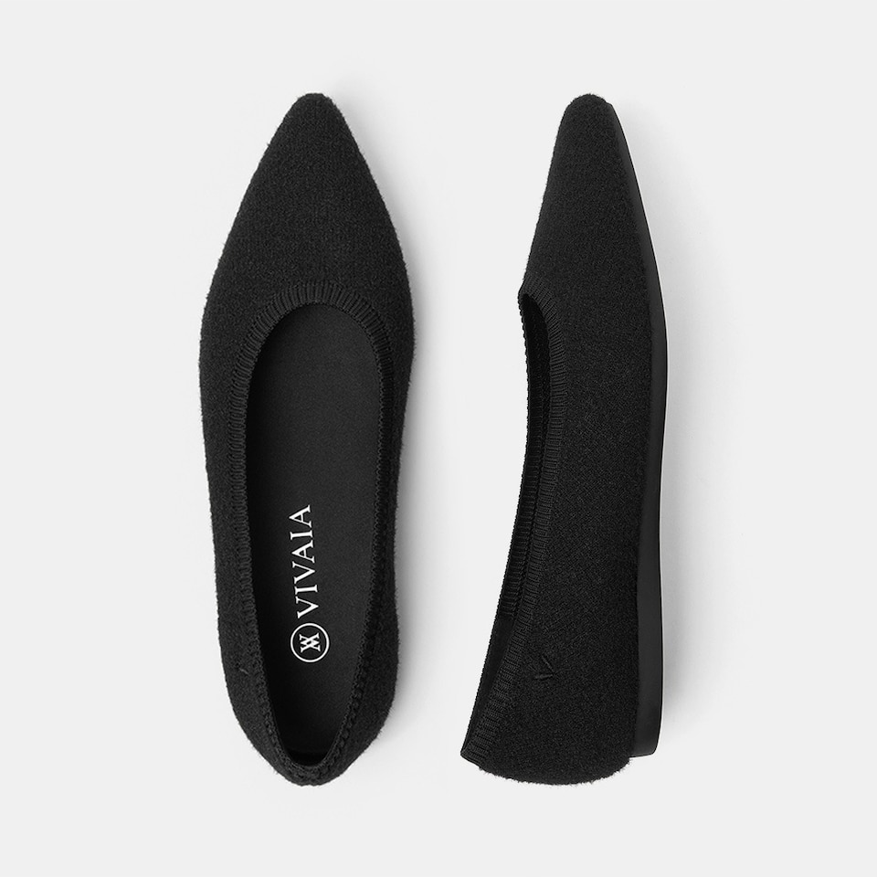 Aria Pointy Eco Fluffy Yarn Flats in Black-Sustainable & Washable | VIVAIA