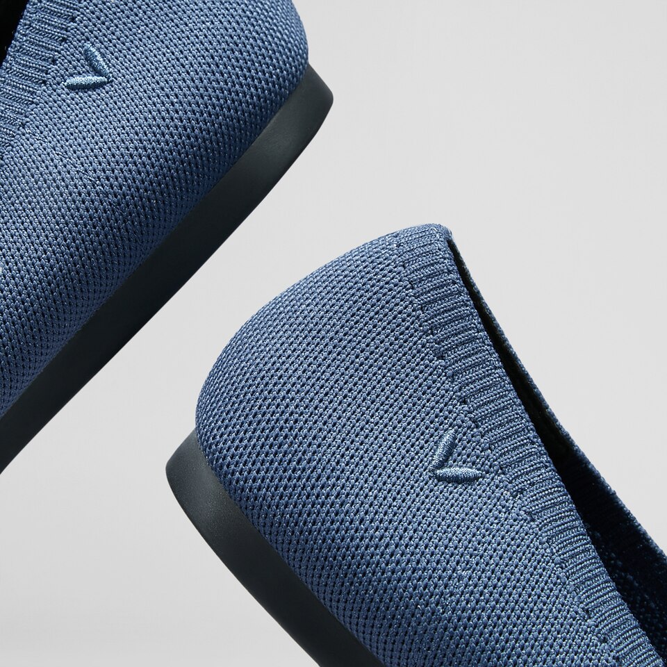 Esther Pointy Flats in Marine Blue-Sustainable & Washable Shoes | VIVAIA