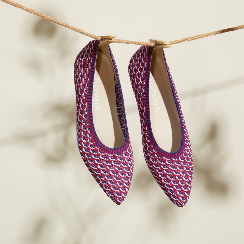 Aria Pointy Flats in Pink Waves-Sustainable,Washable Shoes | VIVAIA