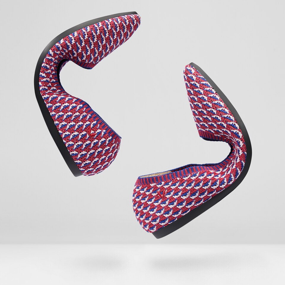 Aria Pointy Flats in Pink Waves-Sustainable,Washable Shoes | VIVAIA