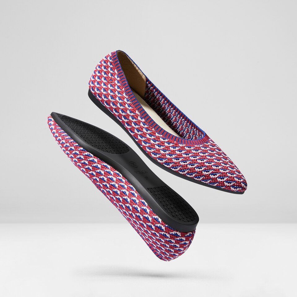 Aria Pointy Flats in Pink Waves-Sustainable,Washable Shoes | VIVAIA