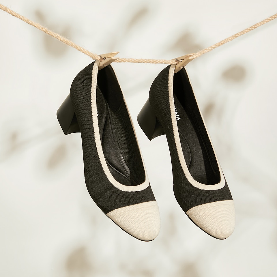 Julie Round Toe Chunky Heels White Black-Washable & Comfortable | VIVAIA