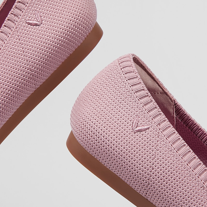 Aria5° Comfortable Pointy Flats in Pale Blush-Sustainable & Washable Shoes | VIVAIA