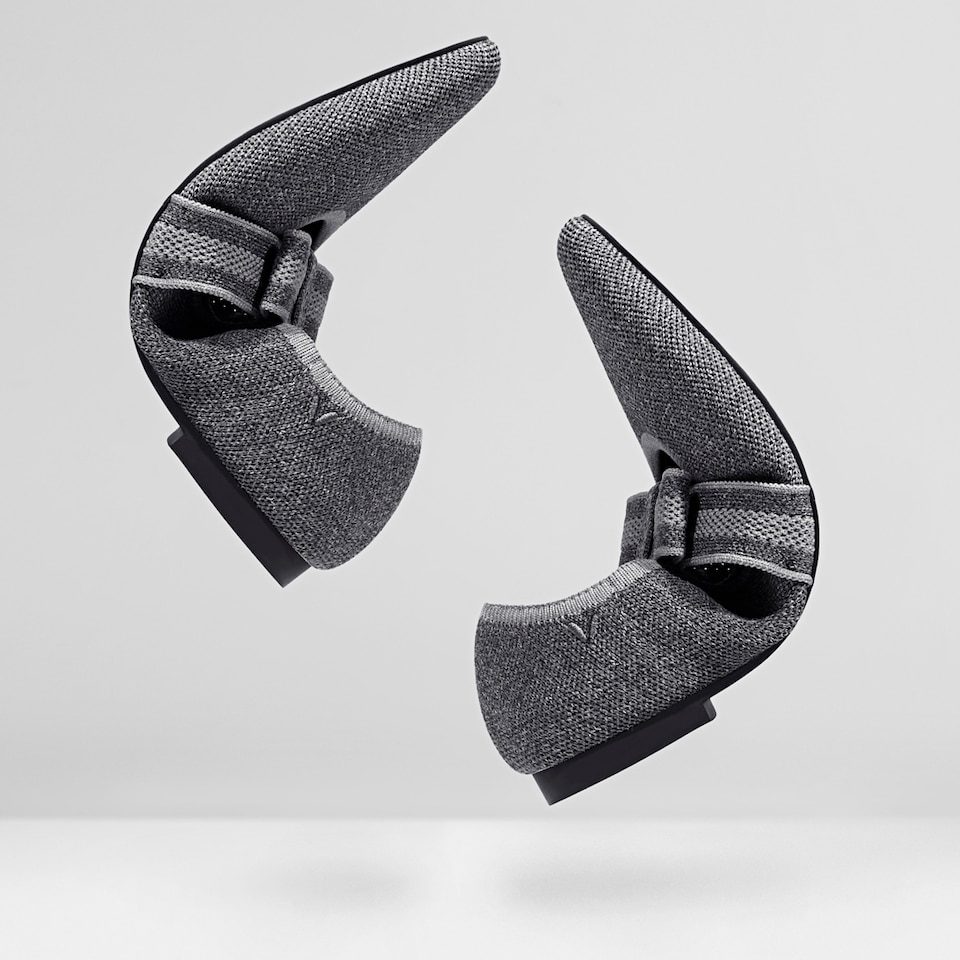 Daphne Pointy Mary Jane Flats For Women in Rich Grey | VIVAIA