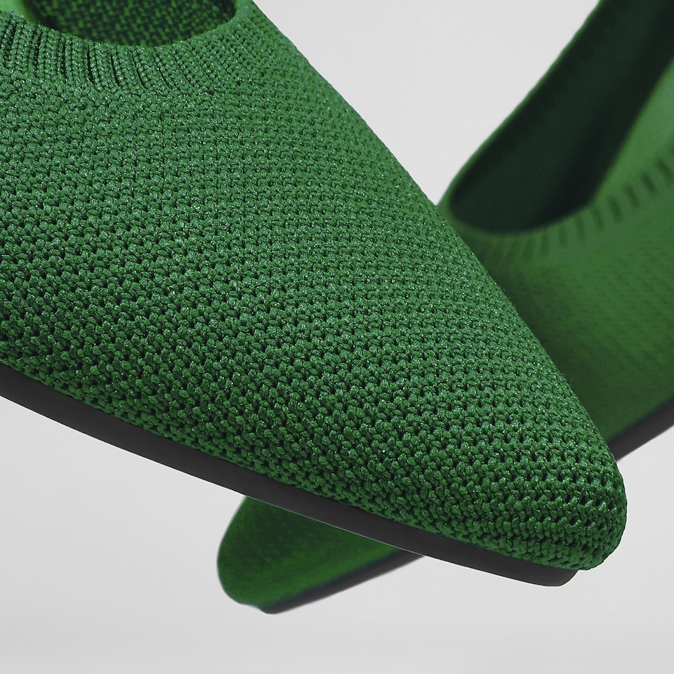 Aria5° Comfortable Women Pointy Flats in Forest Green | VIVAIA