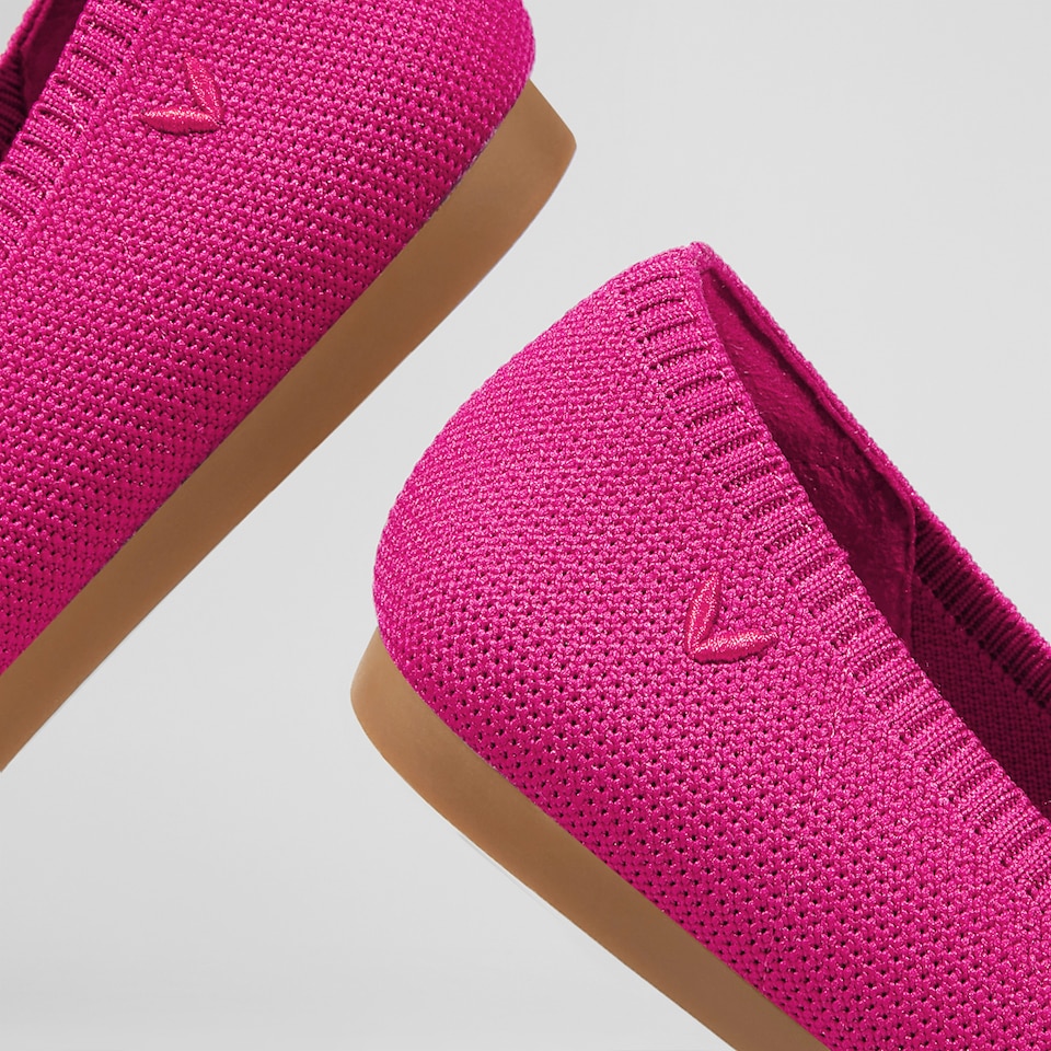 Aria5° Pointed-toe Ballet Flats in Rose Red-Sustainable & Washable | VIVAIA