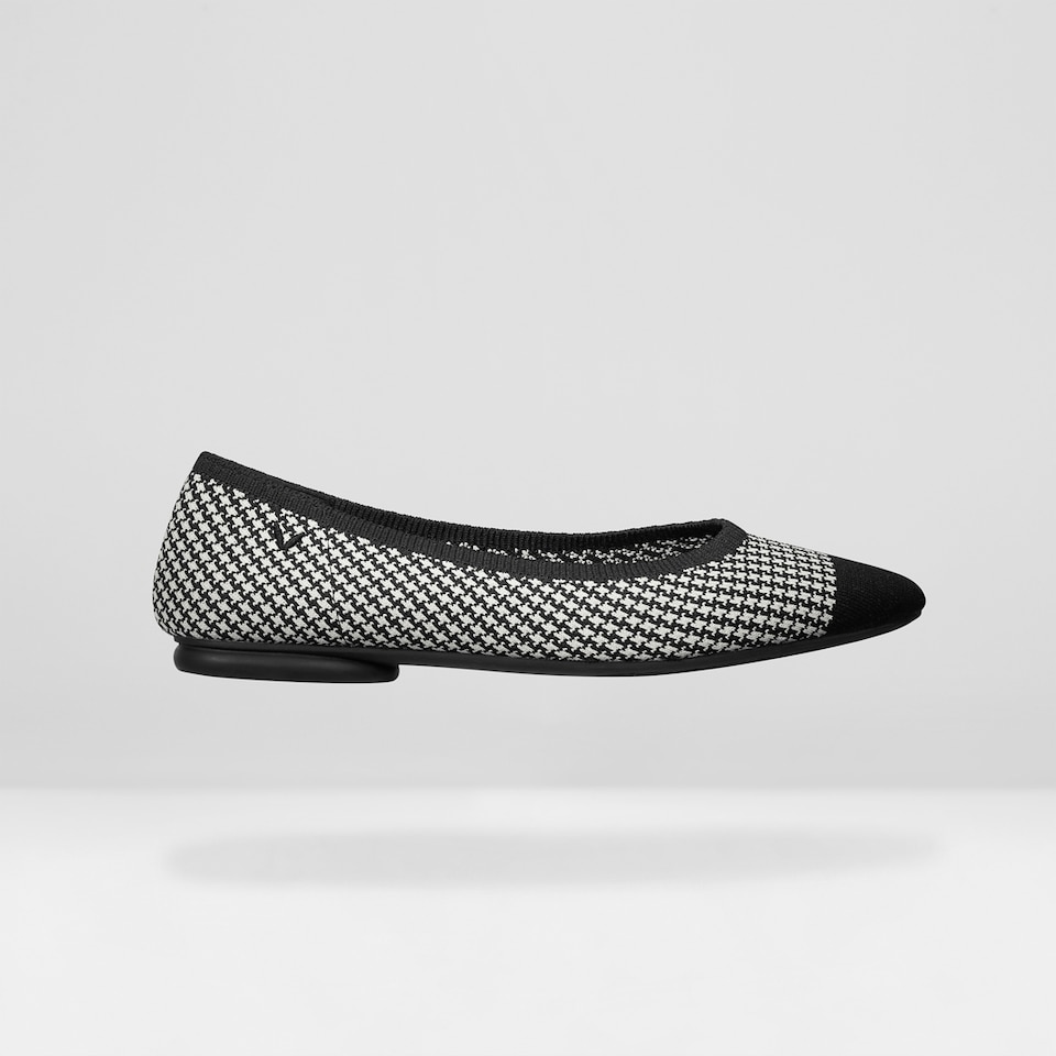Tamia Round-toe Flats in Black Houndstooth-Sustainable & Washable | VIVAIA
