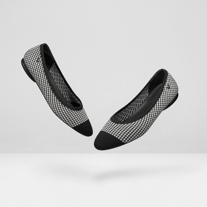 Tamia Round-toe Flats in Black Houndstooth-Sustainable & Washable | VIVAIA