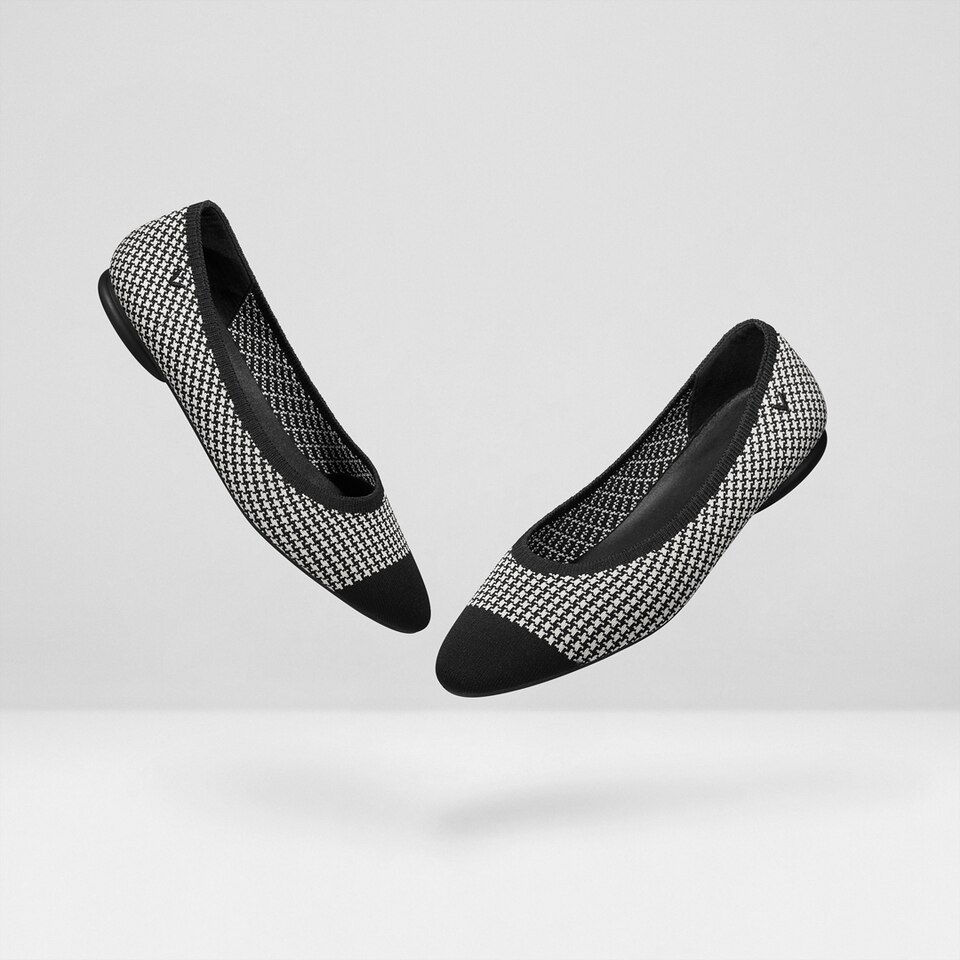 Tamia Round-toe Flats in Black Houndstooth-Sustainable & Washable | VIVAIA
